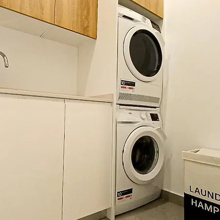 Holiday home A2502 Sky Hill Modern 3-bedroom In *