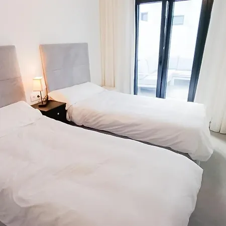 A2502 Sky Hill Modern 3-bedroom In *