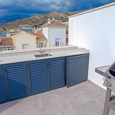A2502 Sky Hill Modern 3-bedroom In