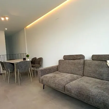 Holiday home A2502 Sky Hill Modern 3-bedroom In