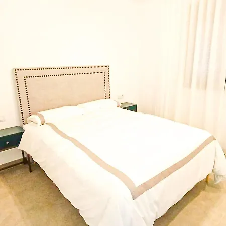 Holiday home A2502 Sky Hill Modern 3-bedroom In *
