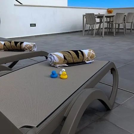A2502 Sky Hill Modern 3-bedroom In Holiday home